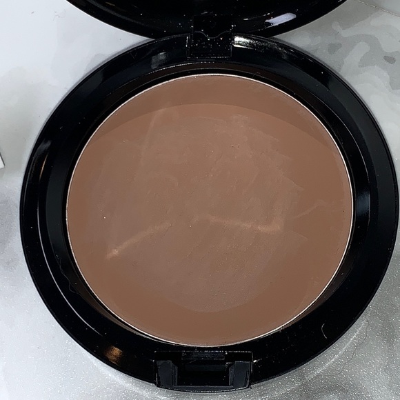 AMBER Prep & Prime Beauty Balm MAC Cosmetics - Picture 4 of 15
